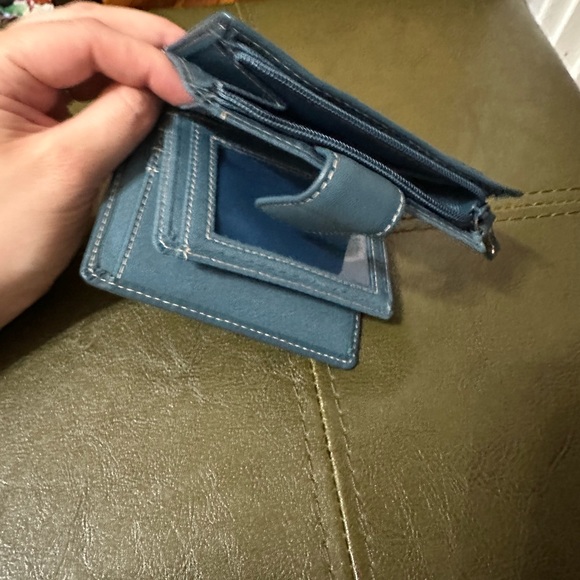Small Wallet - Picture 2 of 3